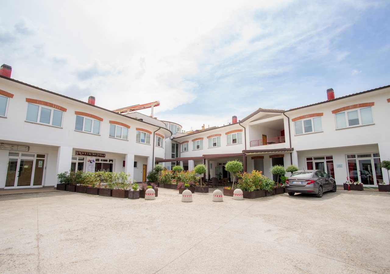 Hotel Relais Del Lago Марта Екстер'єр фото
